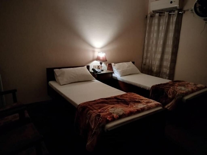 Bedroom 2, Canal View Hotel, Faisalabad