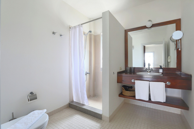 Bathroom 5, Sah Hotel, Bodrum