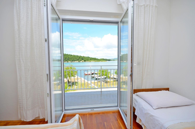 Bedroom 2, Apartments Vila Punta, Šibenik