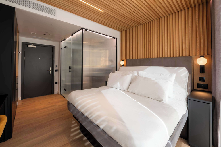 Bedroom 12