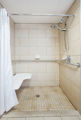 Bathroom 5, Holiday Inn Express WINSTON-SALEM by IHG, Forsyth