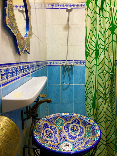 Bathroom, Riad nezha chambre, Marrakech