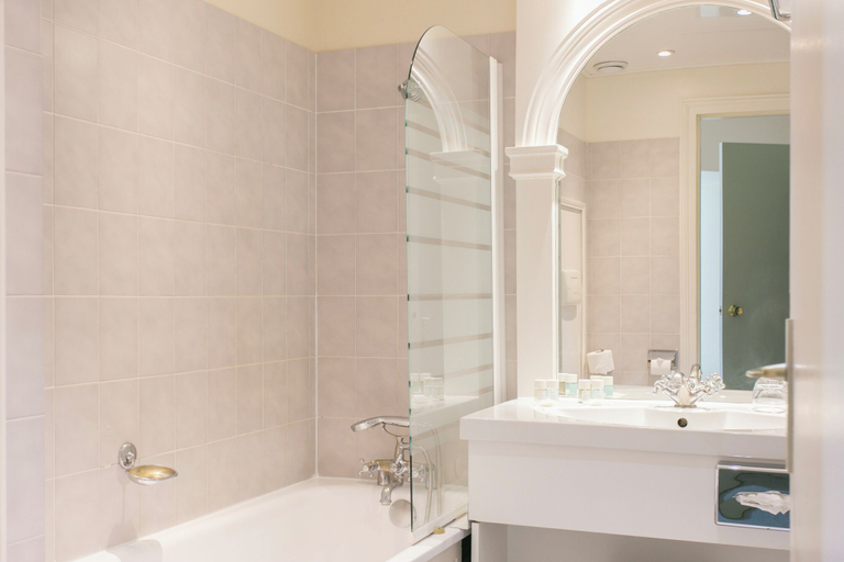 Bathroom 5, Château des Sept Tours, Indre-et-Loire