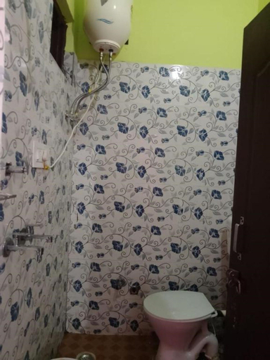 Bedroom 5, Kartiky homestay & restautant Gopeshwer, Chamoli