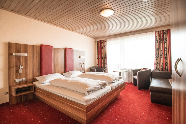 Bedroom 2, Landgasthof Thiem, Bayreuth