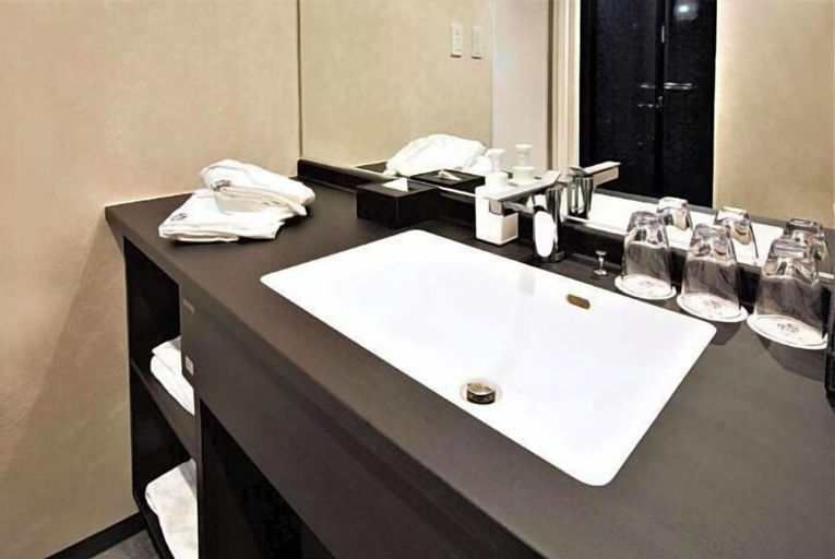Bathroom 4