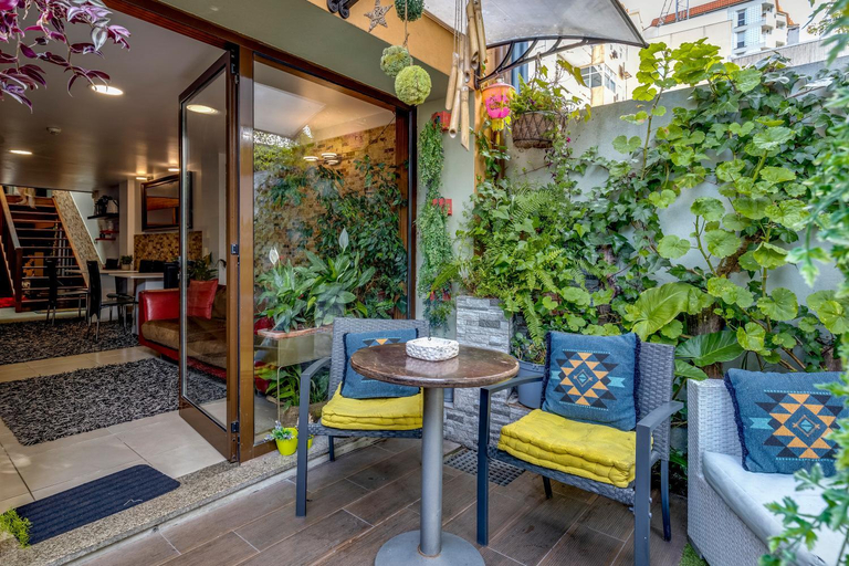 Others 3, Garden in Town Hostel, Porto