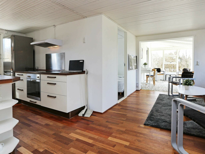 Others 4, Stunning Holiday Home in Hovedstaden With Terrace, Gribskov