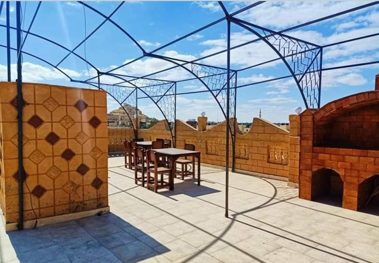 Others 4, Addas Home, Siwa