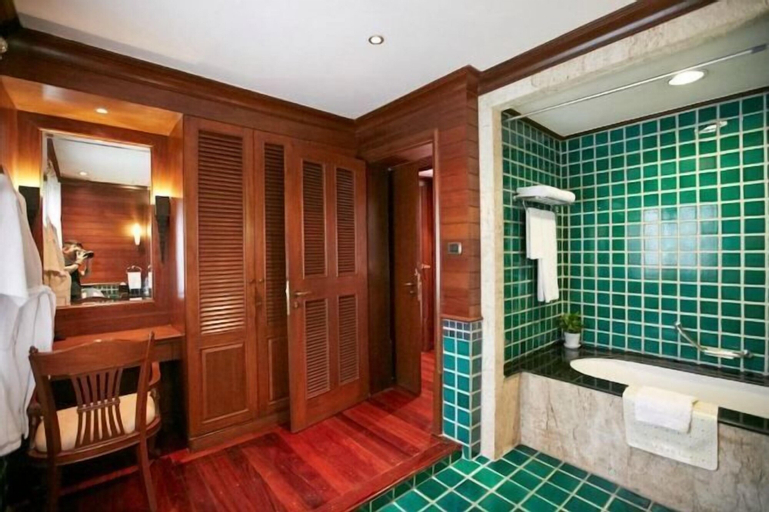 Bathroom 21