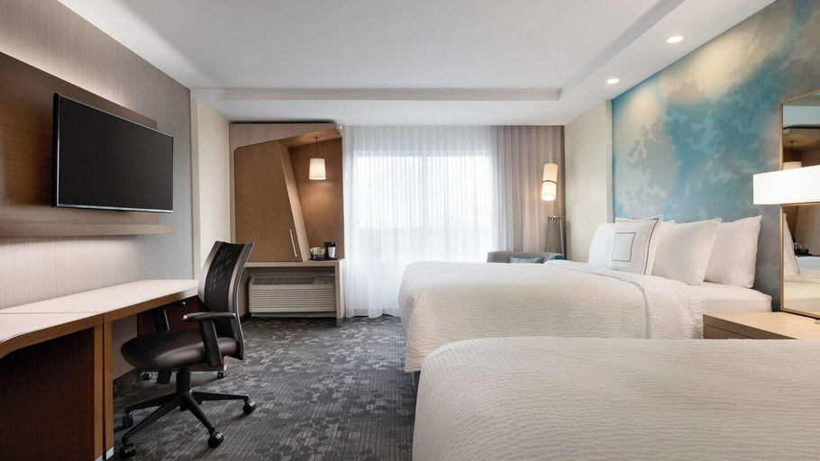Bedroom 4, Courtyard by Marriott Winter Haven, Polk