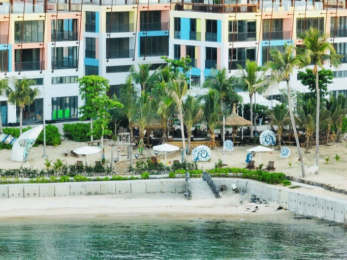 Exterior & Views 2, Cozy Front Beach House wid Private Beach, Nha Trang