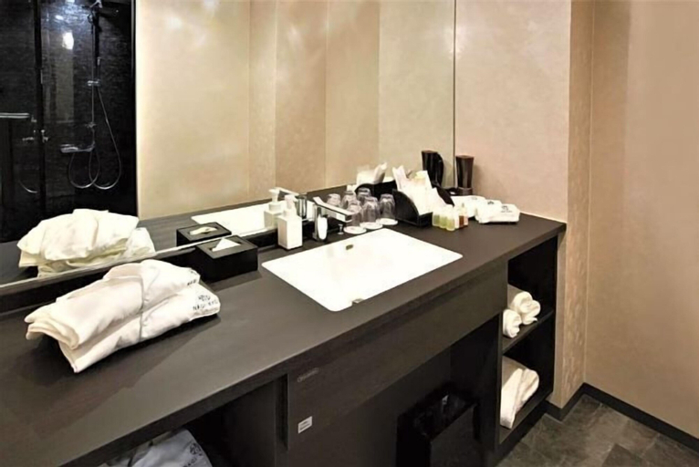 Amenities 8