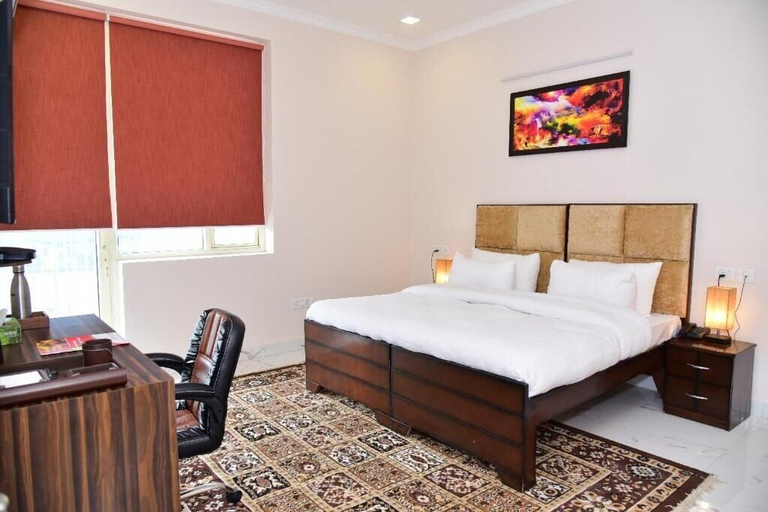 Bedroom 2, Arkaya Inn, Gurgaon
