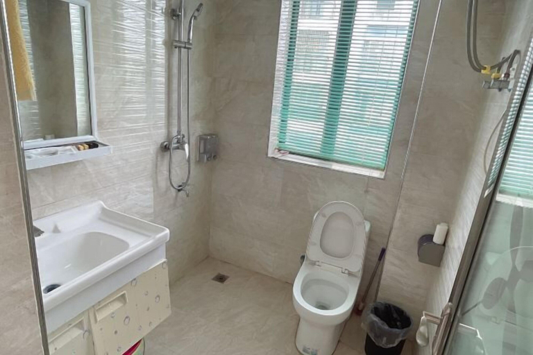 Bathroom 4, Hailai Inn, Beihai