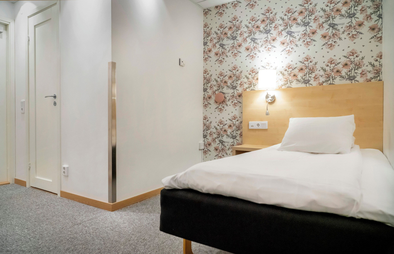 Bedroom 4, First Hotel Dragonen, Umeå