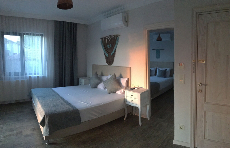 Bedroom 3, Kale Motel, Gökçeada