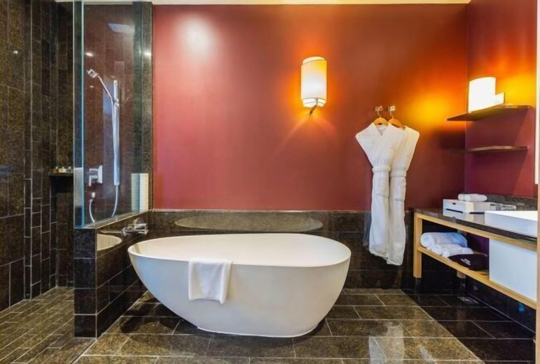 Bathroom 4
