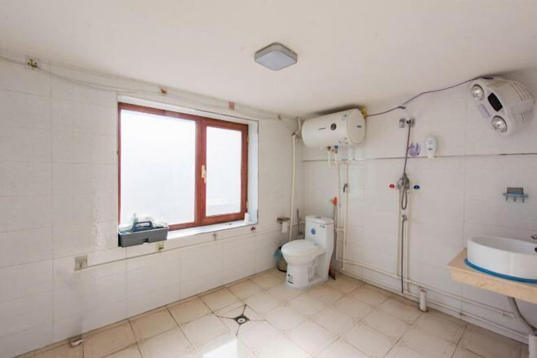Bathroom 3, jujia lianhe jiudian, Baoding