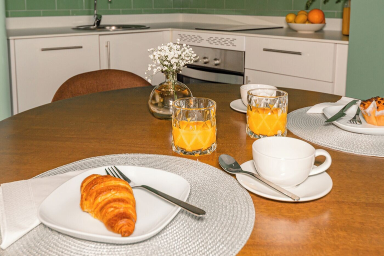 Food & Drinks 5, Home Art Apartments Salamanca, Madrid