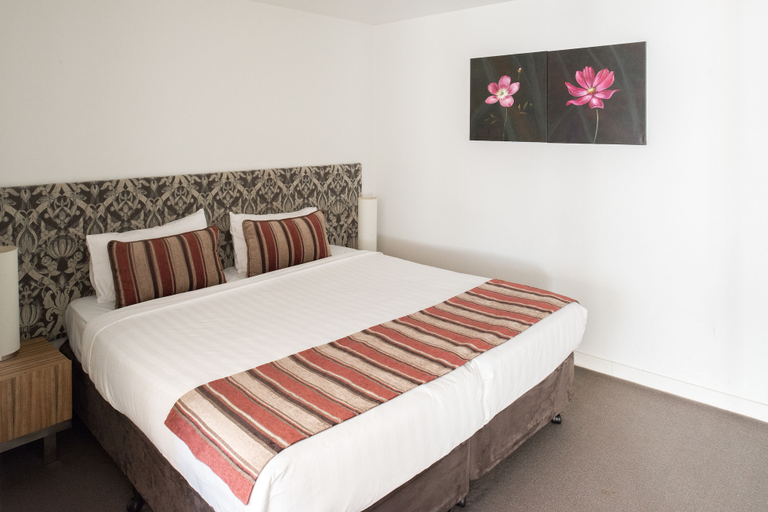 Bedroom 3, Seasons Heritage Melbourne, Melbourne