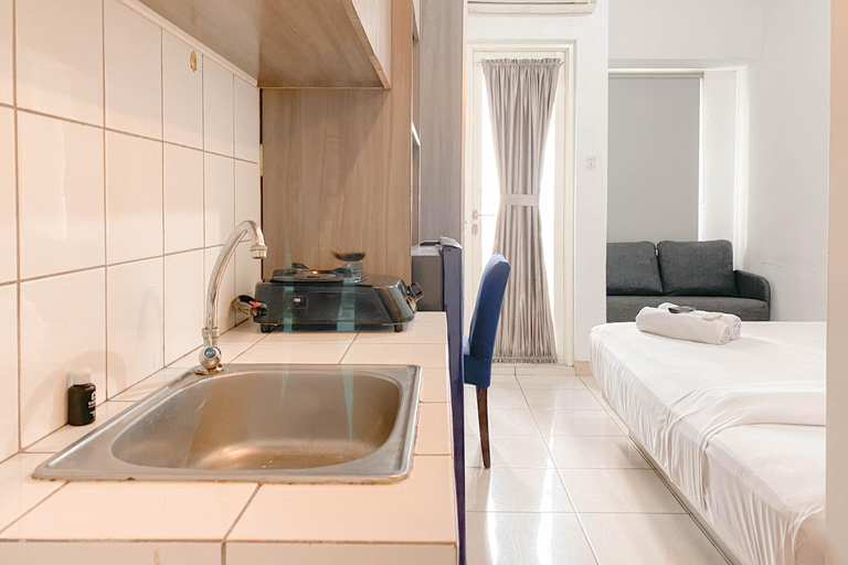 Bathroom 4, Good Place Studio Springlake Summarecon Bekasi Apartment By Travelio, Bekasi