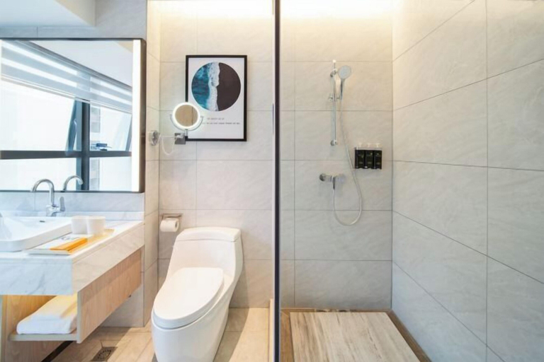 Bathroom 4, Kyriad Hotel (Zijin Wanhui Branch), Heyuan
