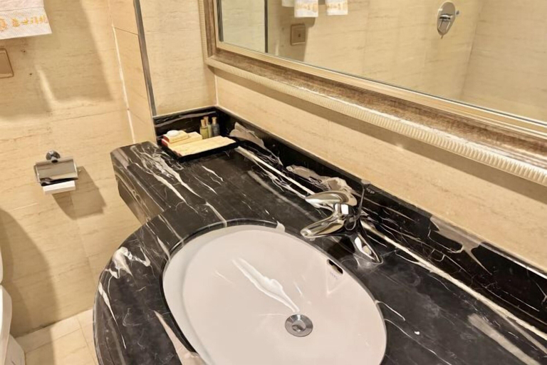 Bathroom 3, Shengshi Xianglong Hotel, Tongliao
