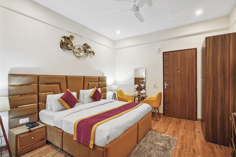 Bedroom 3, Hotel Amahi Inn Near Signature Tower, Gurgaon