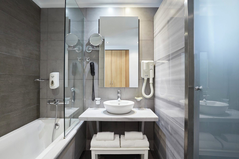 Bathroom 4, Sentido Apollo Palace and Waterslides, Ionian Islands