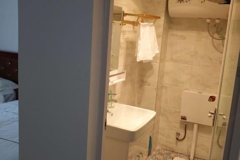 Bathroom 3, Grand Canyon View Inn, Enshi Tujia and Miao