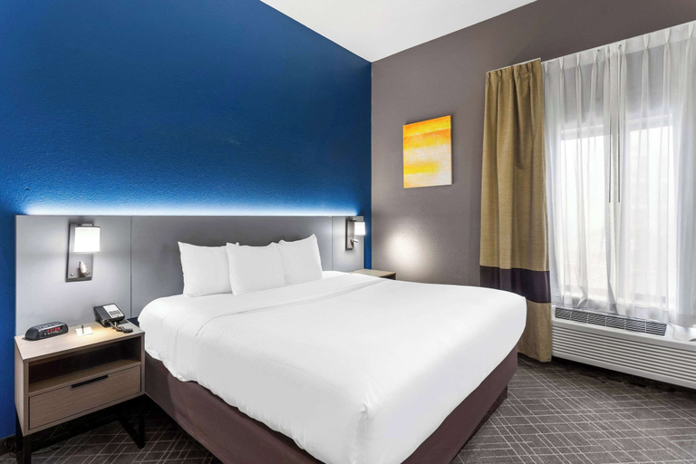 Bedroom 3, Comfort Inn & Suites Kenosha, Kenosha