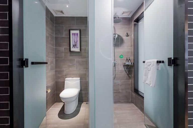 Bathroom 4, Siji Garden Hotel, Ankang