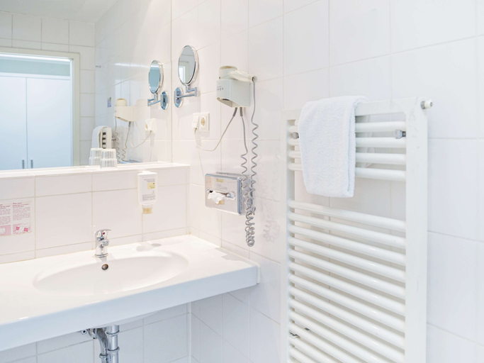 Bathroom 4, Hotel Domicil Hamburg by Golden Tulip, Hamburg