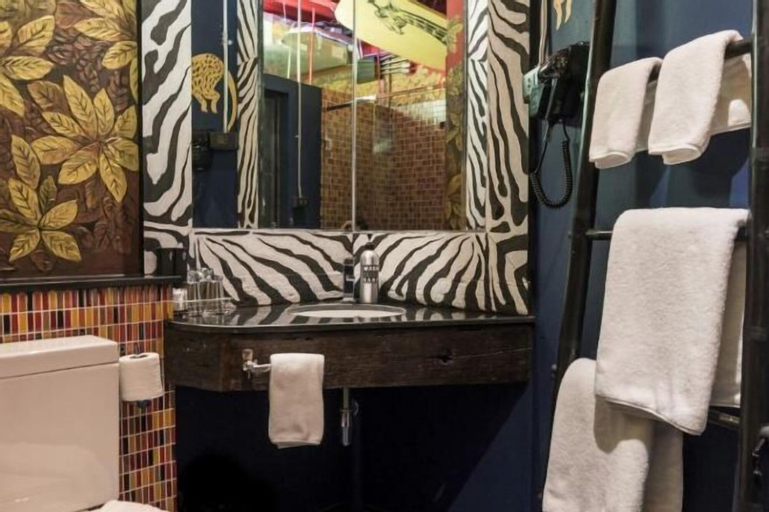 Bathroom 2