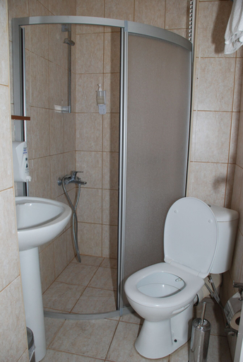 Bathroom 4, Hotel Yagci, Erdek
