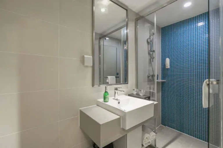 Bathroom 3, Home Inn Style South Square of Shanghai Railway Station, Shanghai