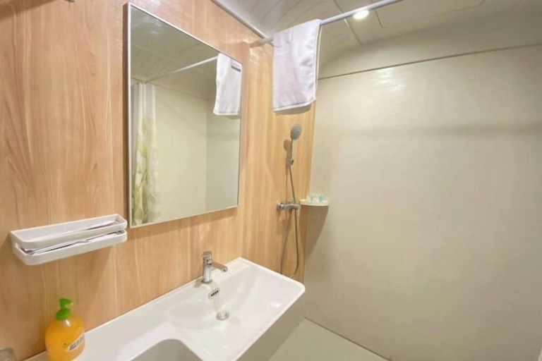 Bathroom, Dongjiang Holiday Hotel, Zhenjiang