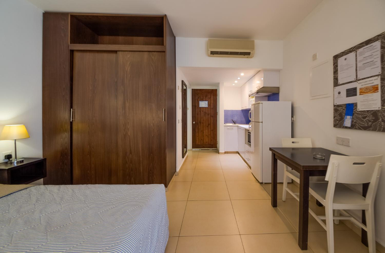 Bedroom 2, Maris Mare Apartments
