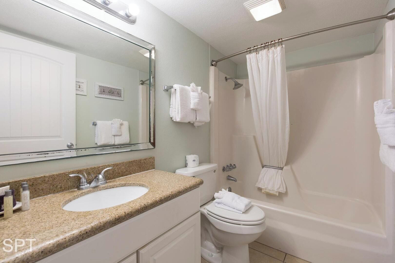 Bathroom, Bahia Mar 112f, Cameron