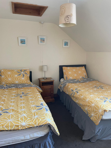 Others 4, Albion Cottages, East Riding of Yorkshire