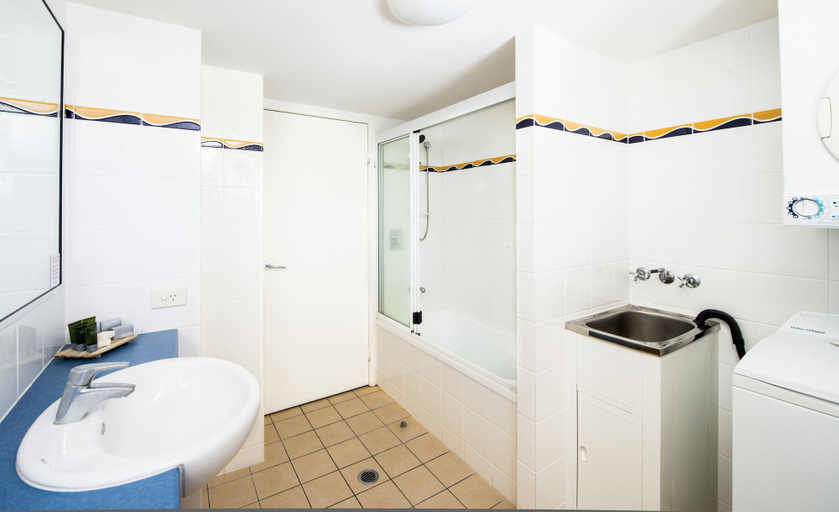 Bathroom 5, Mantra Hervey Bay, Hervey Bay - Pt A