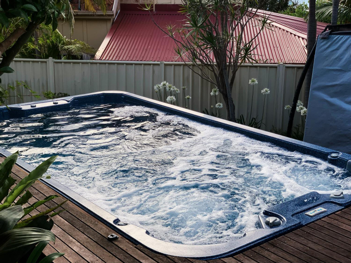 Swimming Pool 14