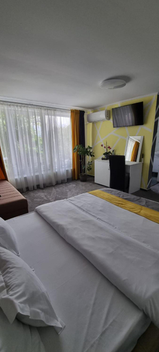 Bedroom 3, CASA SONIA, Targu Jiu