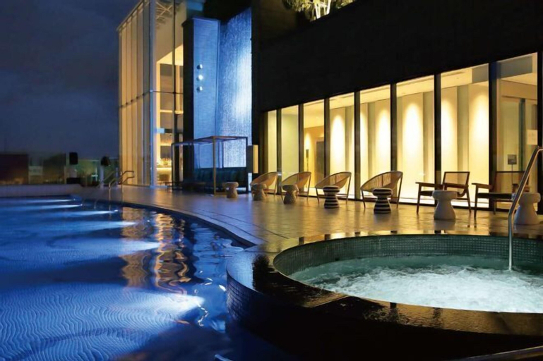 Swimming Pool 24