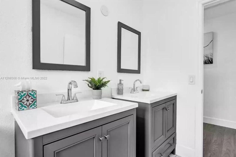 Bathroom 4, Luxury Pool Villa // 5BD 4BA, Miami-Dade
