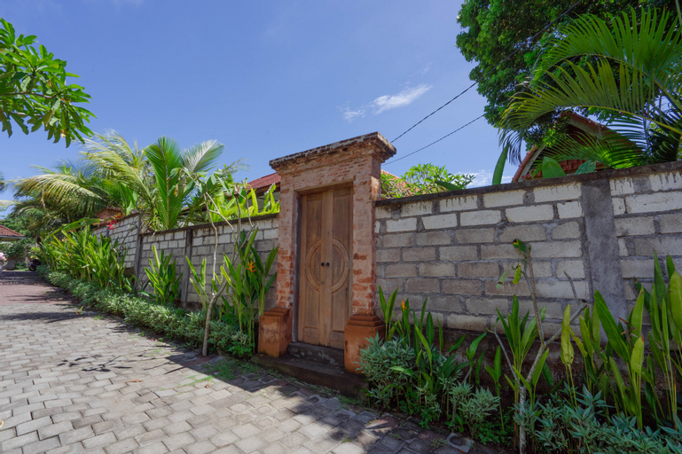 Exterior & Views 2, Brisk Homestay Uluwatu RedPartner, Badung