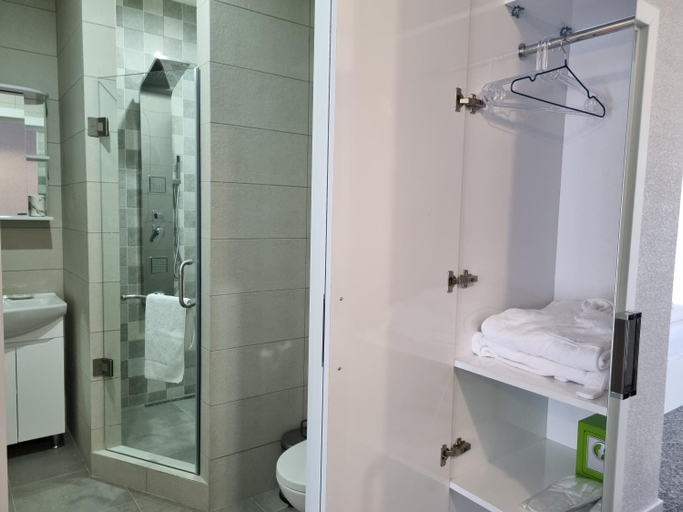 Bathroom, Hotel Autograph, Dedoplis Tskaro