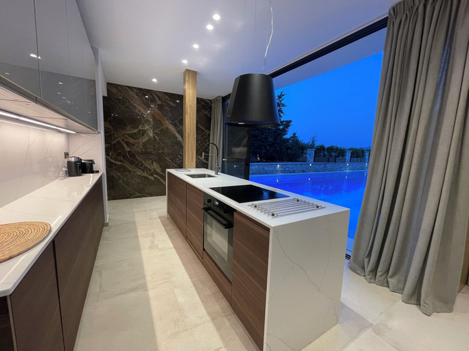 Private kitchen 5, 5-bedroom Superior Villa, Sea View & Swimming Pool, Ionian Islands