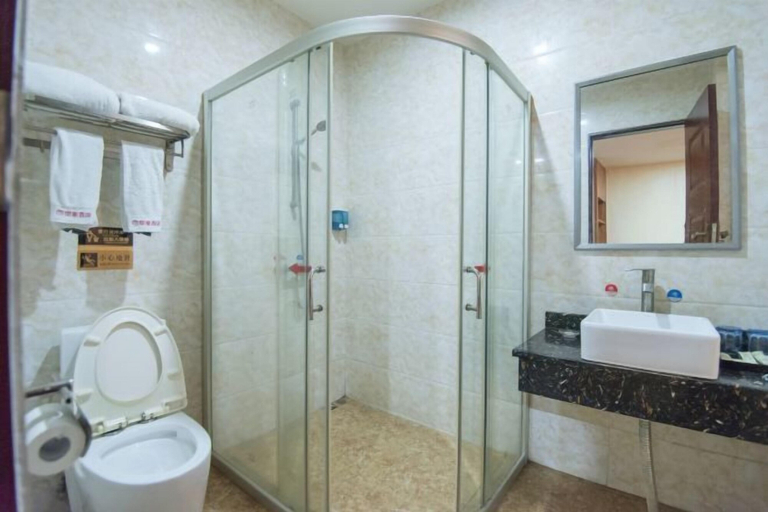Bathroom 5, Dunhuang Hotel, Dongguan